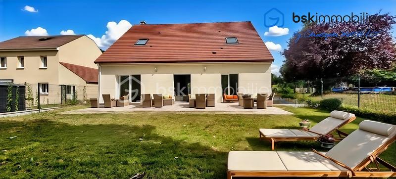 Maison - 153 m² - 8 pièces