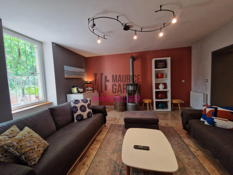 Maison - 310 m² - 12 pièces