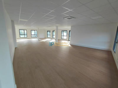 Bureau - 159 m² - 2 pièces