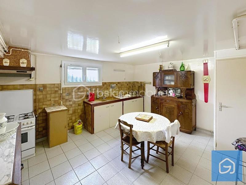 Maison - 173 m² - 9 pièces