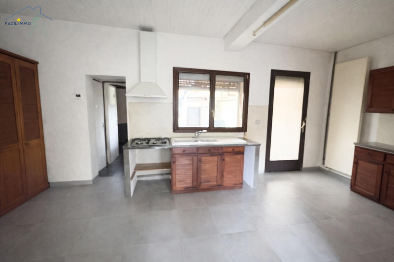 Maison - 80 m² - 5 pièces