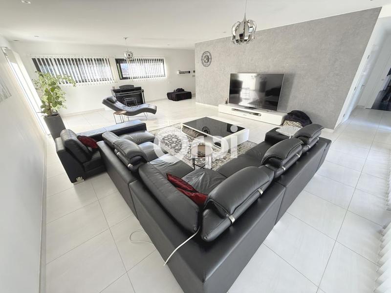 Maison - 290 m² - 5 pièces