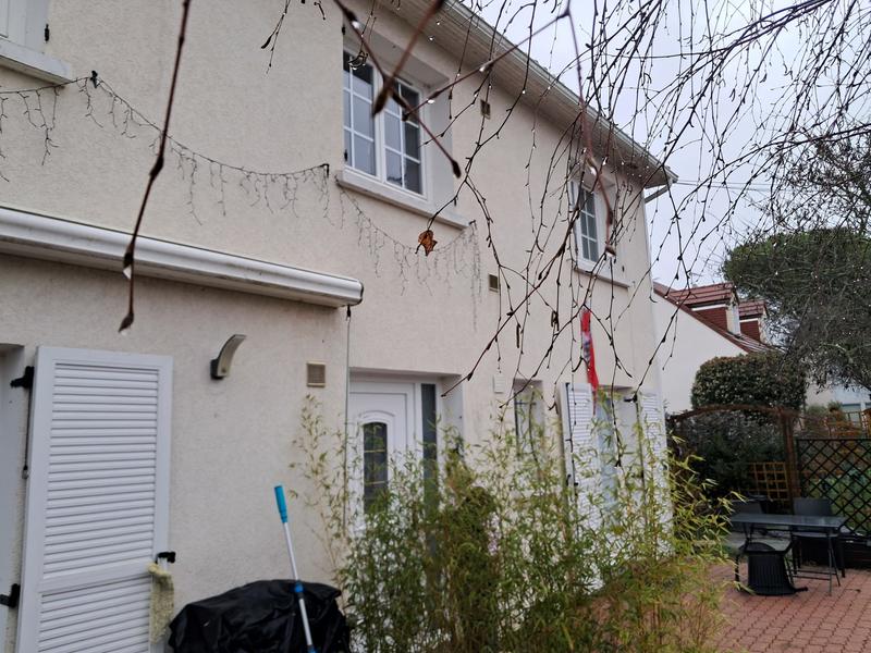 Maison - 300 m² - 11 pièces