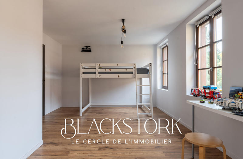 Maison - 196 m² - 7 pièces