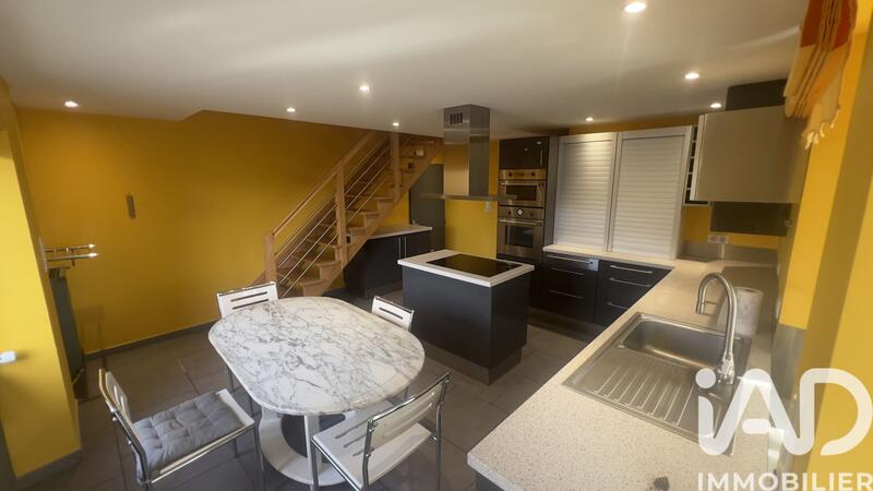 Maison de village - 206 m² - 8 pièces