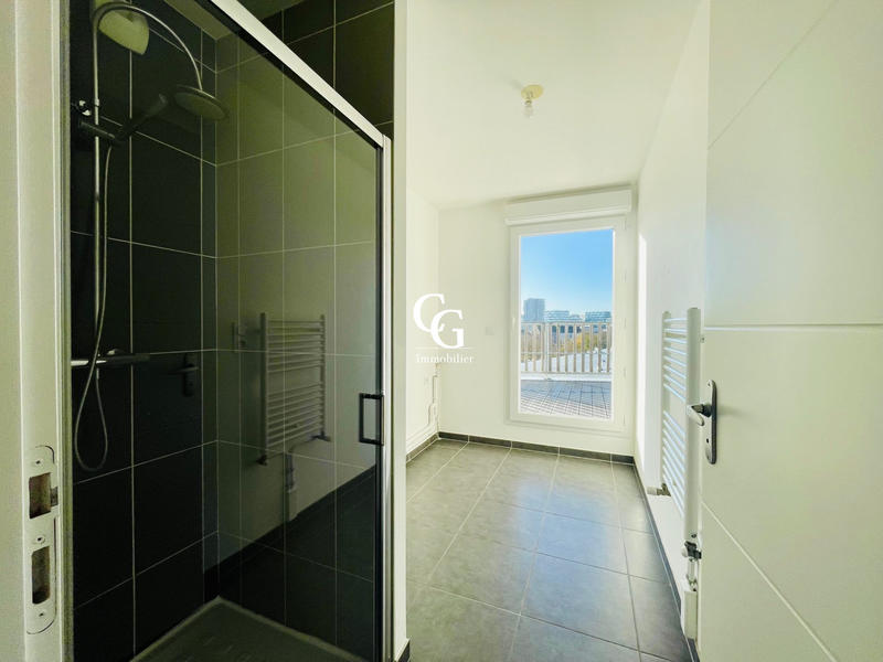 Appartement - 90 m² - 4 pièces