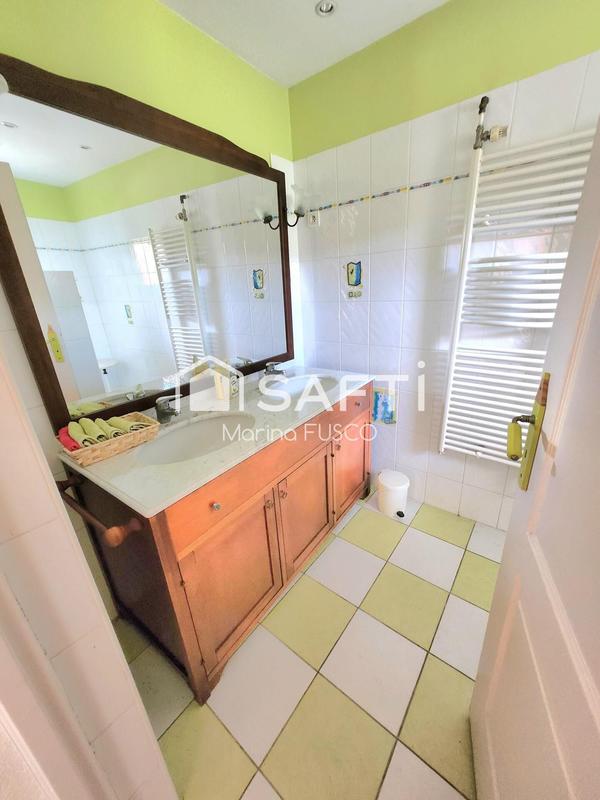 Villa - 328 m² - 7 pièces