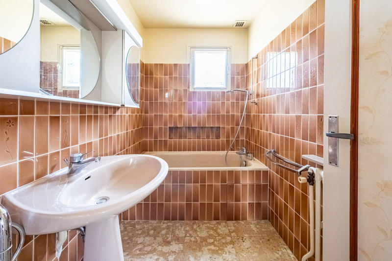 Maison - 95 m² - 5 pièces