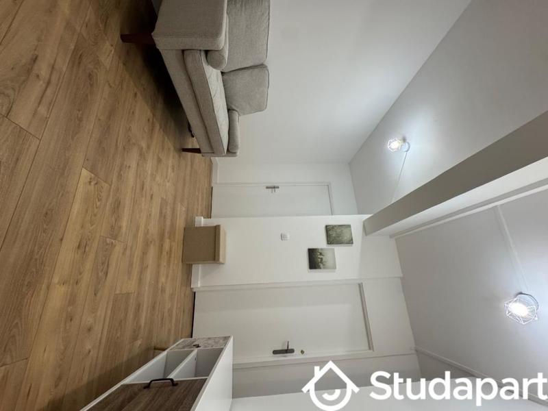 Chambre - 9 m² - 1 pièce