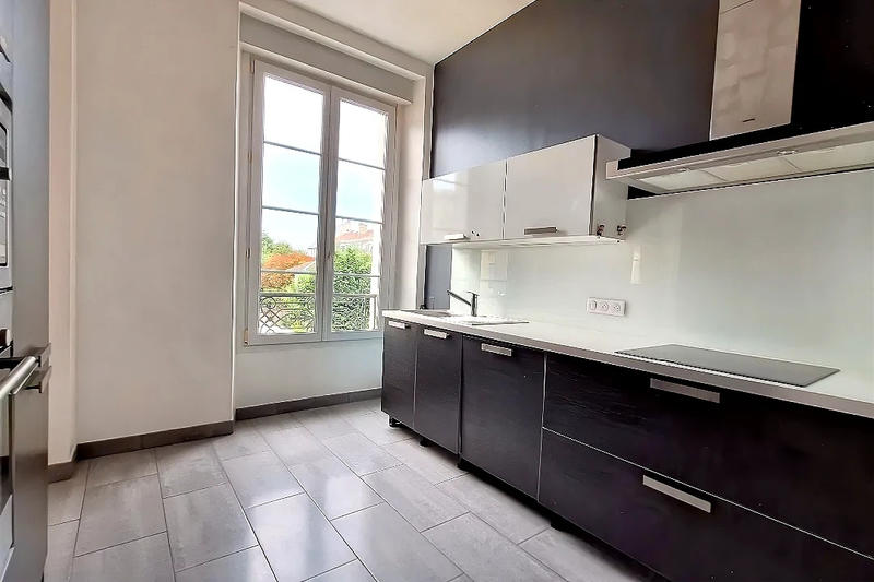 Appartement - 84 m² - 2 pièces