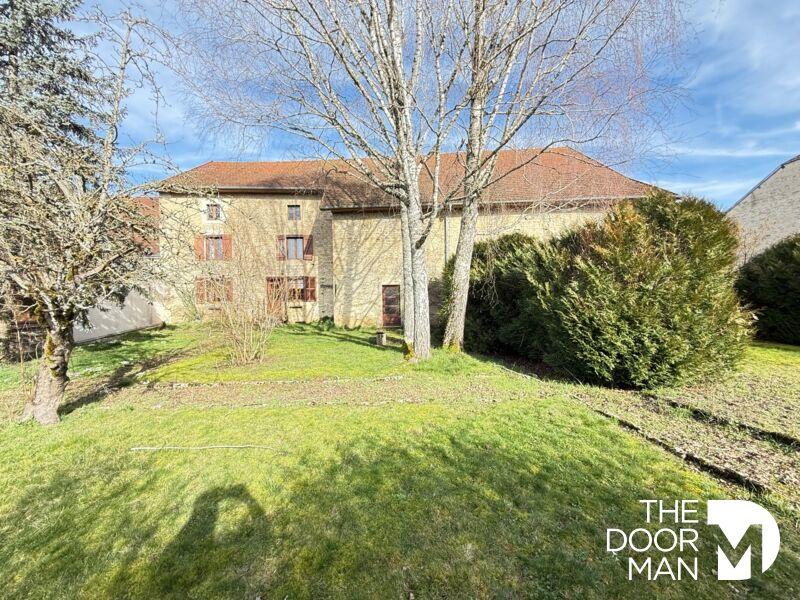 Maison - 436 m² - 8 pièces