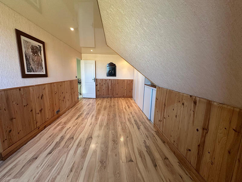 Maison - 145 m² - 6 pièces