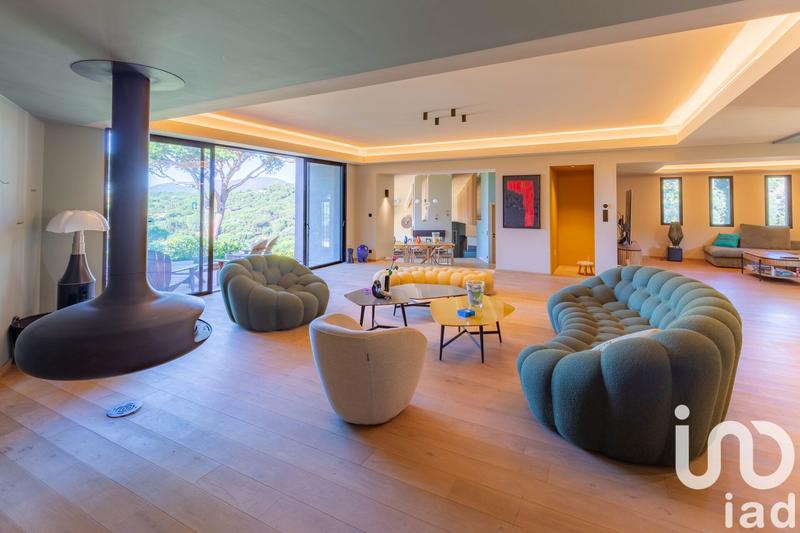 Maison de maîtres - 365 m² - 6 pièces