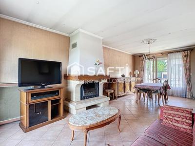 Maison - 94 m² - 5 pièces