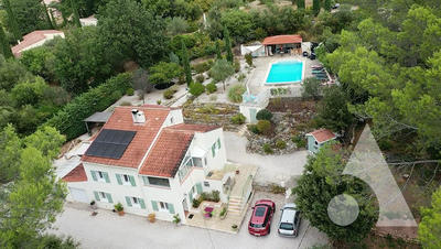 Maison - 144 m² - 5 pièces