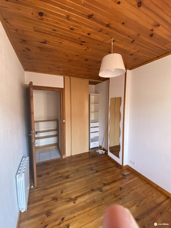 Maison - 142 m² - 9 pièces