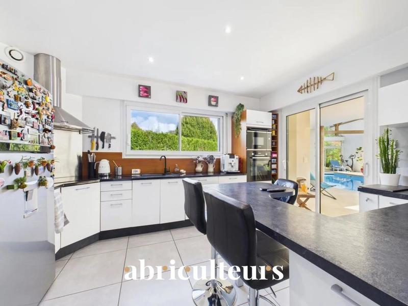 Maison ancienne - 258 m² - 7 pièces