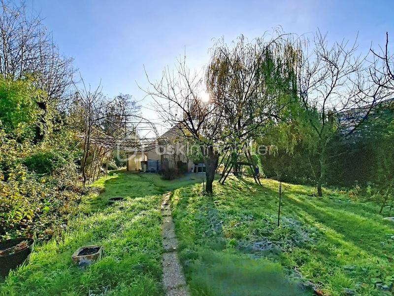 Terrain constructible - 604 m²