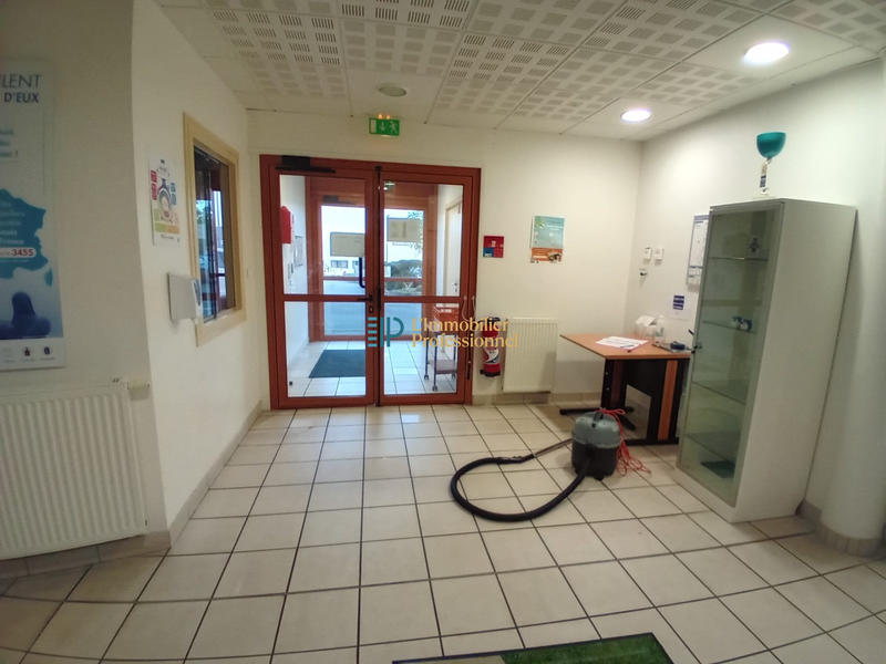 Bureau - 764 m² - 19 pièces