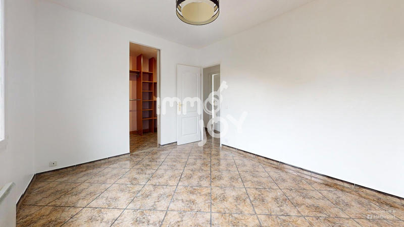 Maison - 121 m² - 5 pièces