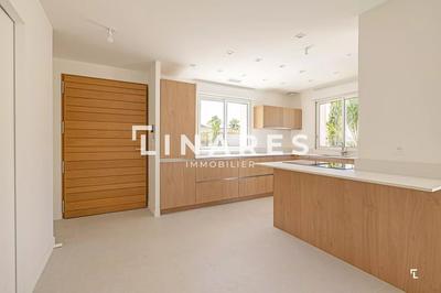 Maison - 196 m² - 6 pièces