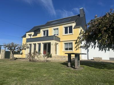 Maison - 152 m² - 6 pièces