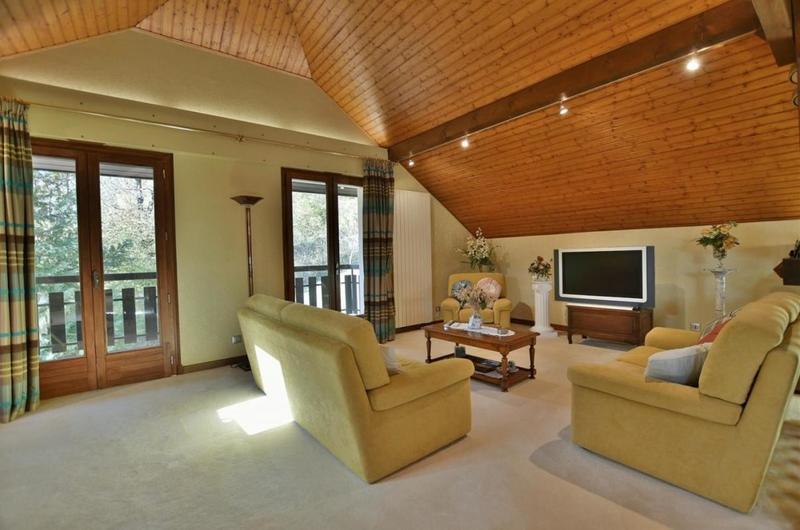 Maison d'architecte - 380 m² - 7 pièces