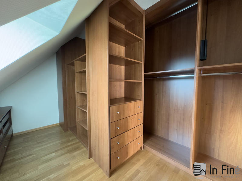 Appartement - 155 m² - 6 pièces