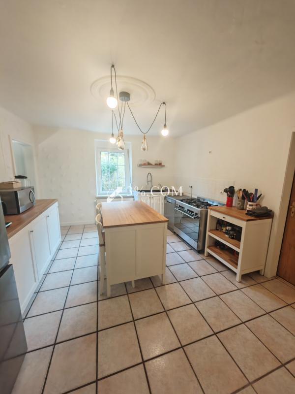 Maison - 190 m² - 8 pièces