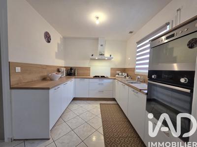 Maison - 95 m² - 5 pièces