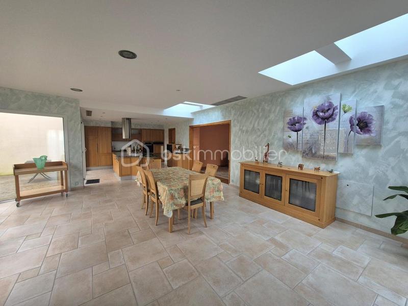 Maison - 159 m² - 6 pièces