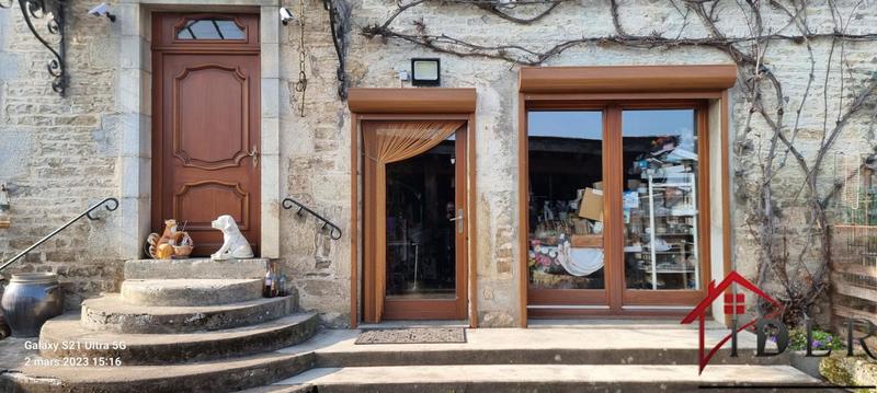 Maison de village - 291 m² - 11 pièces