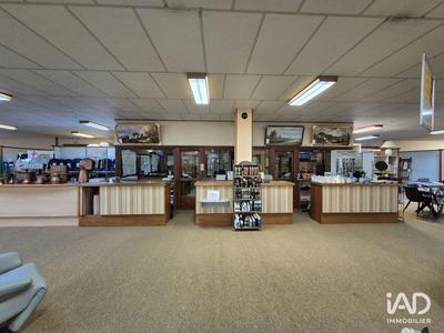 Local commercial - 1 500 m²