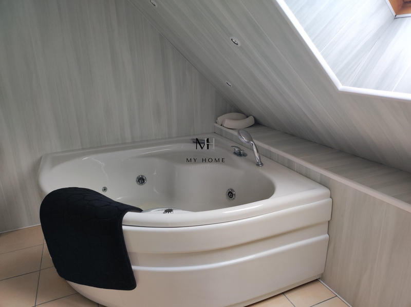 Villa - 220 m² - 10 pièces