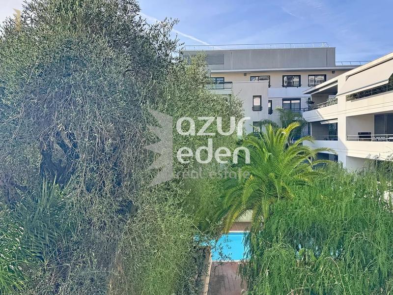 Appartement - 80 m² - 3 pièces