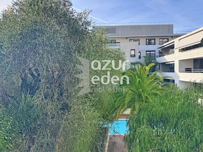 Appartement - 80 m² - 3 pièces