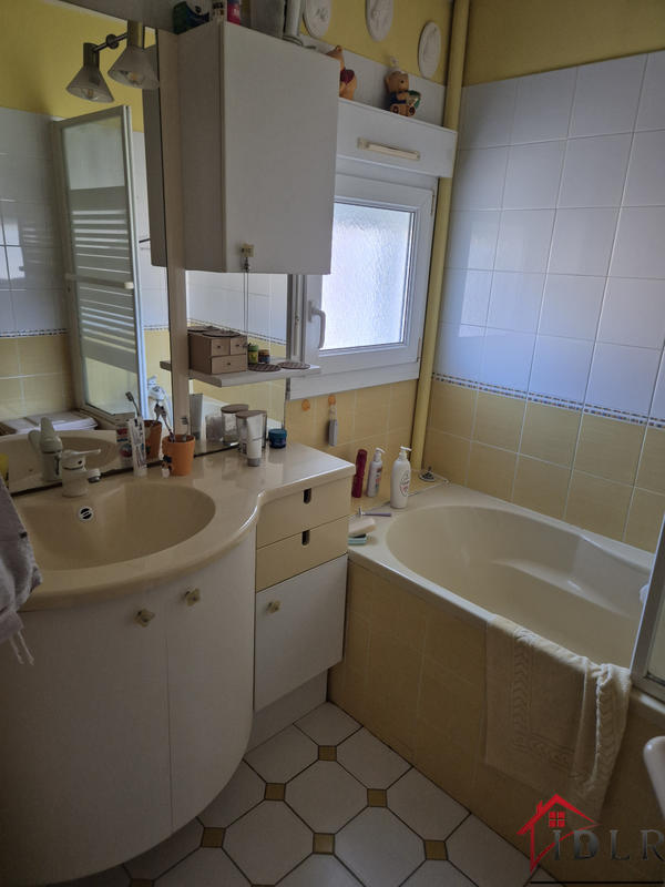 Maison - 155 m² - 8 pièces