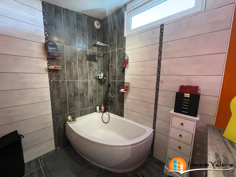 Maison - 103 m² - 4 pièces