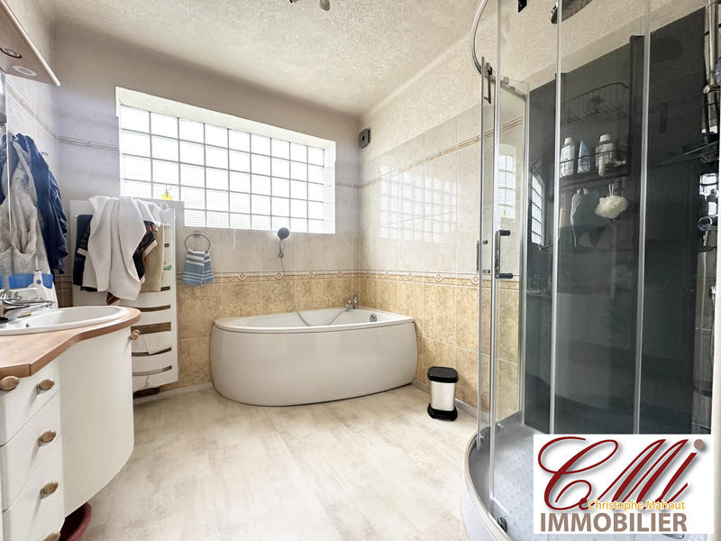 Maison - 128 m² - 6 pièces