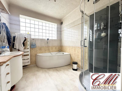 Maison - 128 m² - 6 pièces