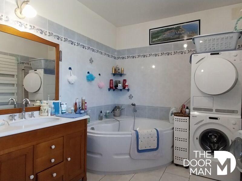 Maison - 168 m² - 7 pièces