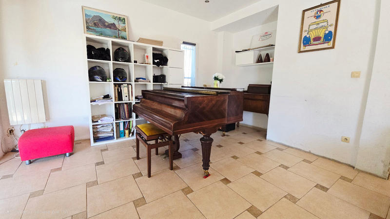 Maison - 157 m² - 6 pièces