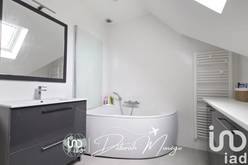 Maison - 195 m² - 8 pièces