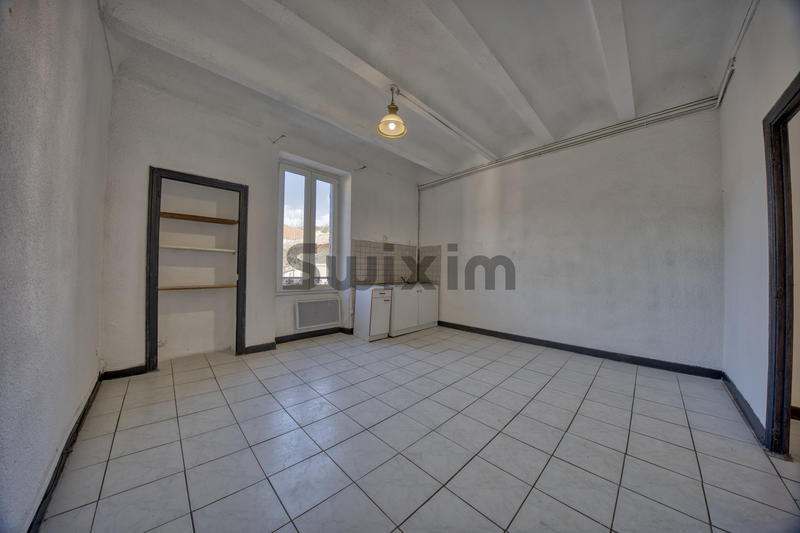 Maison - 85 m² - 5 pièces