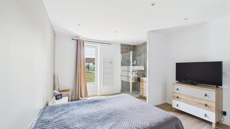 Maison - 210 m² - 7 pièces