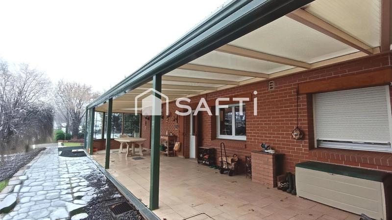 Maison - 190 m² - 9 pièces