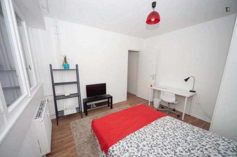 Chambre - 12 m² - 4 pièces