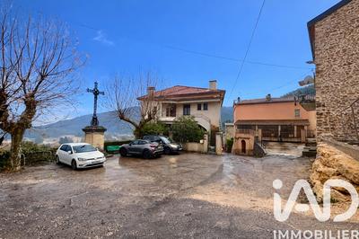 Maison de maîtres - 402 m² - 13 pièces