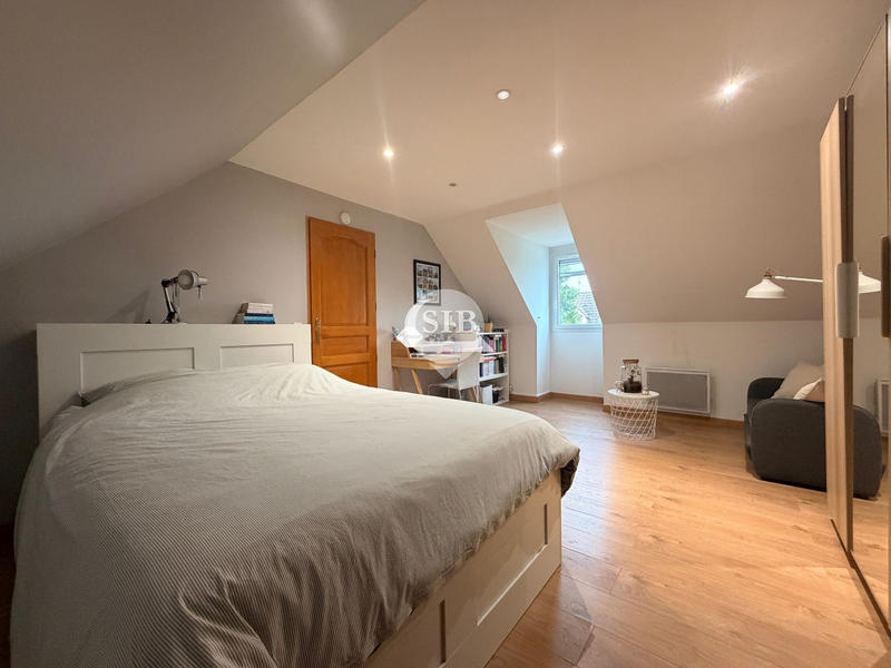 Maison traditionnelle - 122 m² - 6 pièces