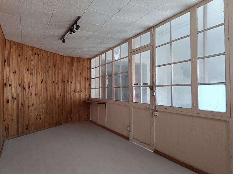 Local commercial - 233 m²